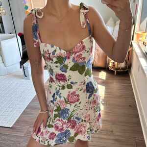 Reformation white floral mini dress Whitley tie strap sweetheart neckline size 4